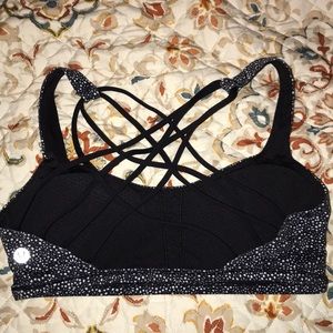 Lululemon Free to Be Wild Sports/Yoga Bra